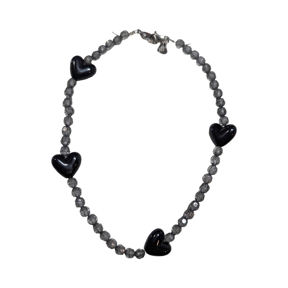 V6-O VELVET CAVIAR - Phone Charm Wristlet -‎ Black Heart ⬇️